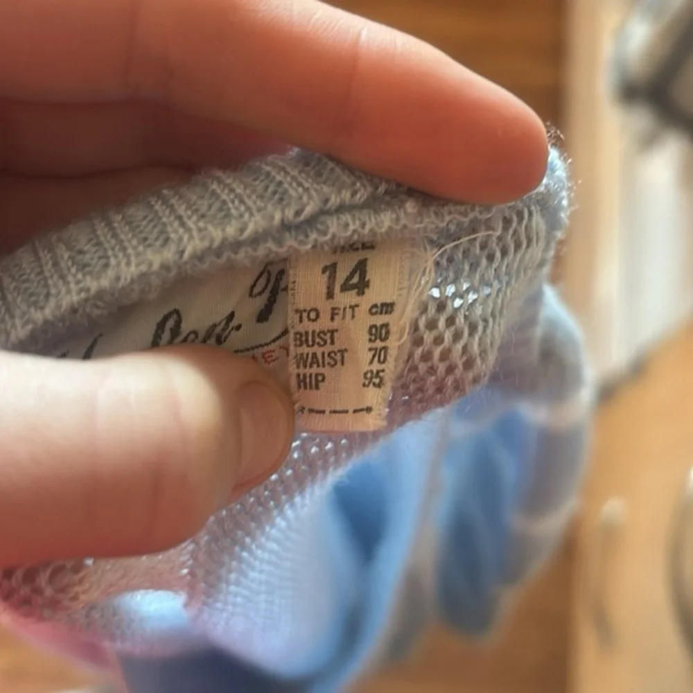 Vintage Blue and White knit top - Picture 8 of 8